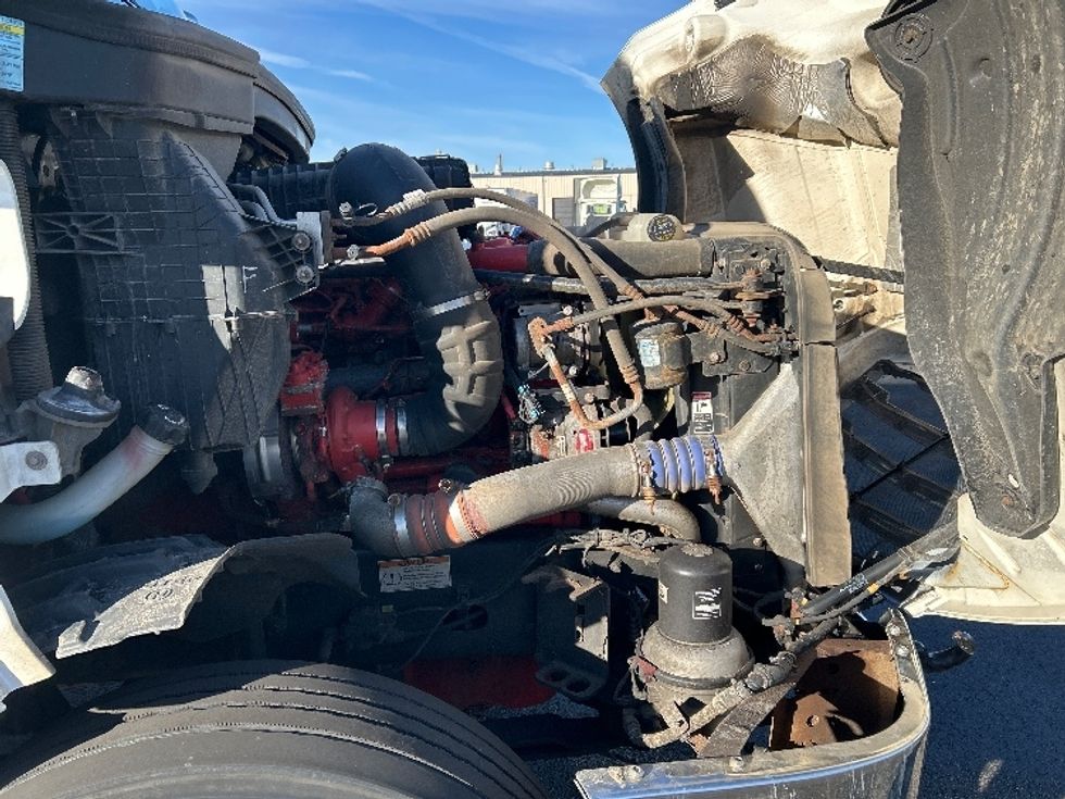 Day Cab Tractor-Heavy Duty Tractors-Freightliner-2020-T12664ST-Rothschild-WI-375,214\n\t\tmiles-$ 55,750 - Image 15