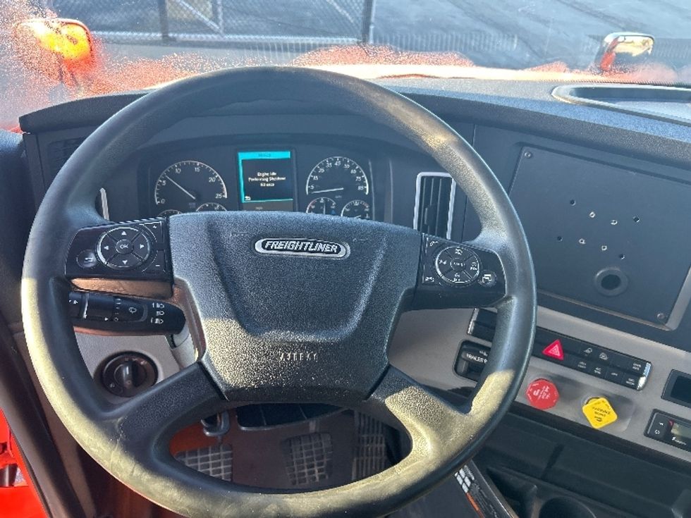 Day Cab Tractor-Heavy Duty Tractors-Freightliner-2020-T12664ST-Rothschild-WI-505,753\n\t\tmiles-$ 41,250 - Image 11