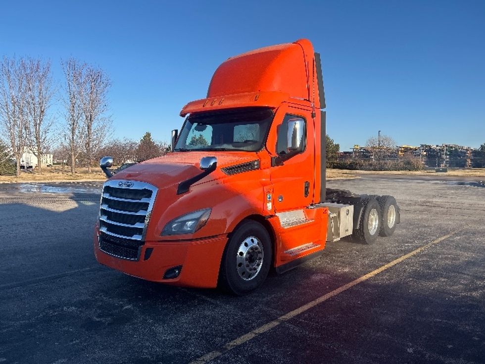 Day Cab Tractor-Heavy Duty Tractors-Freightliner-2020-T12664ST-Rothschild-WI-505,753\n\t\tmiles-$ 41,250 - Image 3