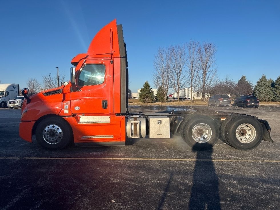 Day Cab Tractor-Heavy Duty Tractors-Freightliner-2020-T12664ST-Rothschild-WI-505,753\n\t\tmiles-$ 41,250 - Image 4