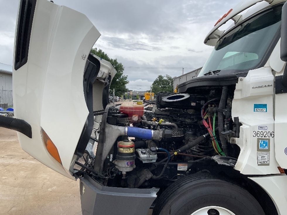 Day Cab Tractor-Heavy Duty Tractors-Freightliner-2020-T12664ST-Round Rock-TX-622,704\n\t\tmiles-$ 36,750 - Image 16