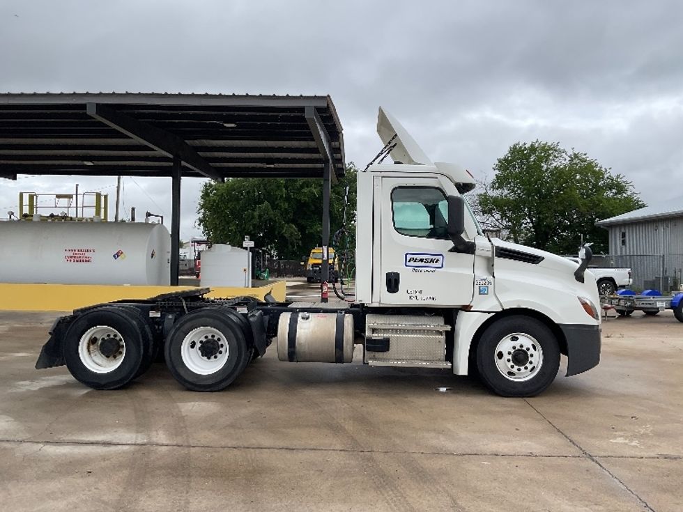 Day Cab Tractor-Heavy Duty Tractors-Freightliner-2020-T12664ST-Round Rock-TX-622,704\n\t\tmiles-$ 36,750 - Image 8
