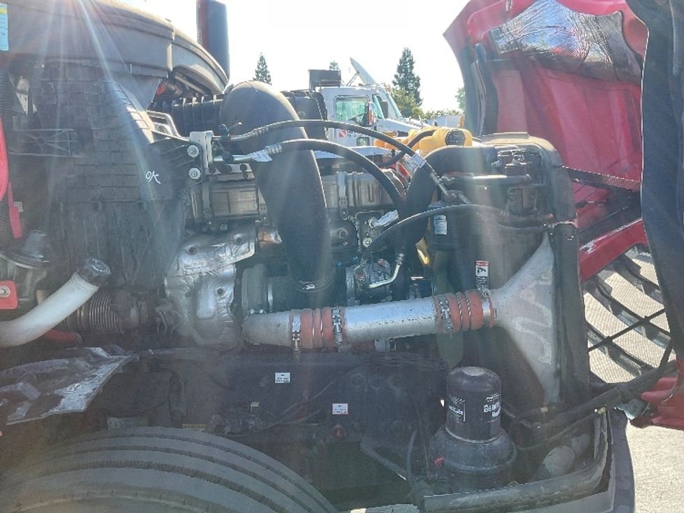 Day Cab Tractor-Heavy Duty Tractors-Freightliner-2020-T12664ST-Sacramento-CA-243,447\n\t\tmiles-$ 64,000 - Image 15