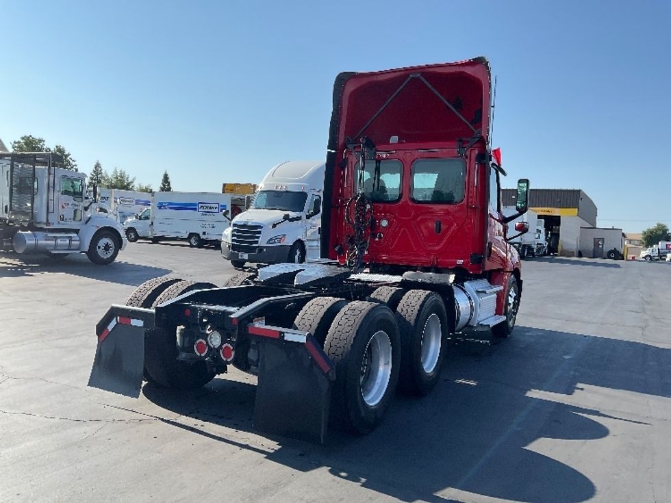 Day Cab Tractor-Heavy Duty Tractors-Freightliner-2020-T12664ST-Sacramento-CA-243,447\n\t\tmiles-$ 64,000 - Image 7
