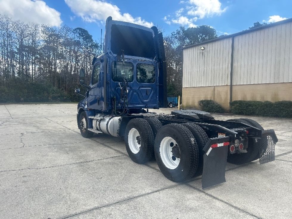 Day Cab Tractor-Heavy Duty Tractors-Freightliner-2020-T12664ST-Saint Augustine-FL-432,845\n\t\tmiles-$ 48,500 - Image 5