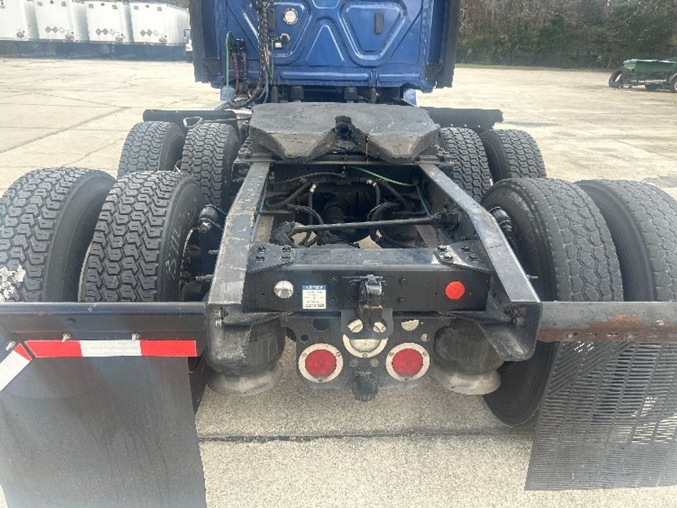 Day Cab Tractor-Heavy Duty Tractors-Freightliner-2020-T12664ST-Saint Augustine-FL-432,845\n\t\tmiles-$ 48,500 - Image 6