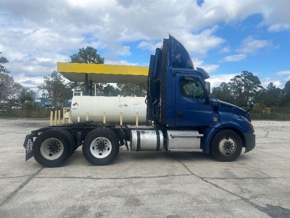 Day Cab Tractor-Heavy Duty Tractors-Freightliner-2020-T12664ST-Saint Augustine-FL-432,845\n\t\tmiles-$ 48,500 - Image 8