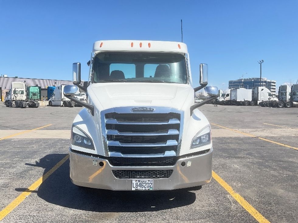 Day Cab Tractor-Heavy Duty Tractors-Freightliner-2020-T12664ST-Saint Laurent-PQ-274,444\n\t\tkm-$ 79,250 - Image 2