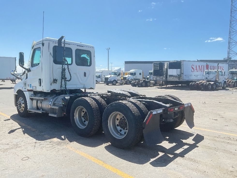 Day Cab Tractor-Heavy Duty Tractors-Freightliner-2020-T12664ST-Saint Laurent-PQ-274,444\n\t\tkm-$ 79,250 - Image 5