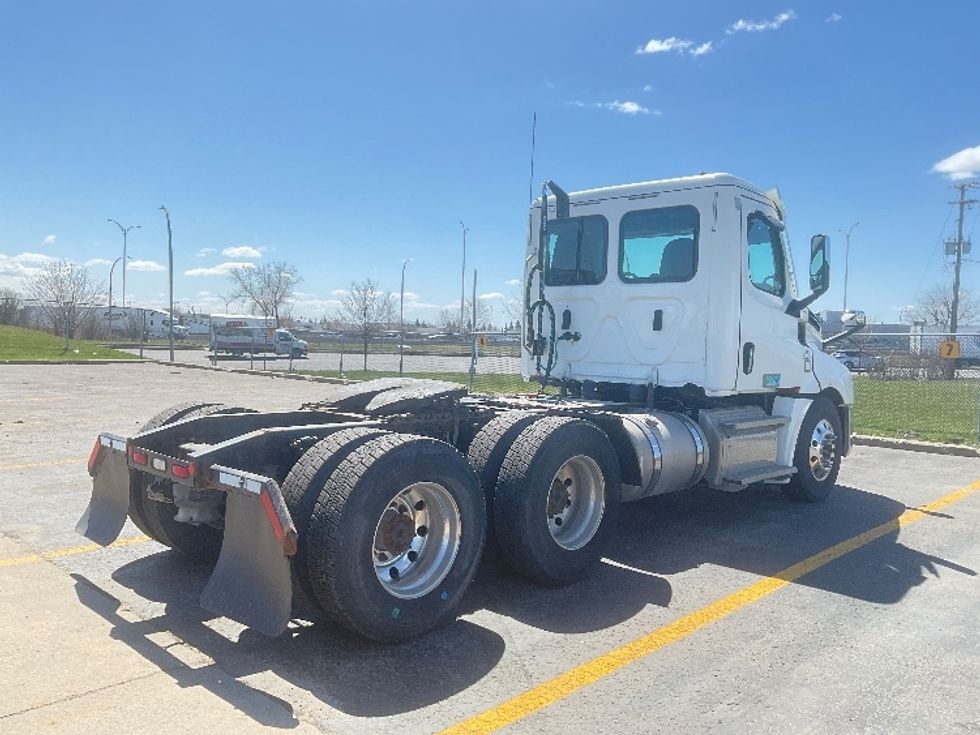 Day Cab Tractor-Heavy Duty Tractors-Freightliner-2020-T12664ST-Saint Laurent-PQ-274,444\n\t\tkm-$ 79,250 - Image 7