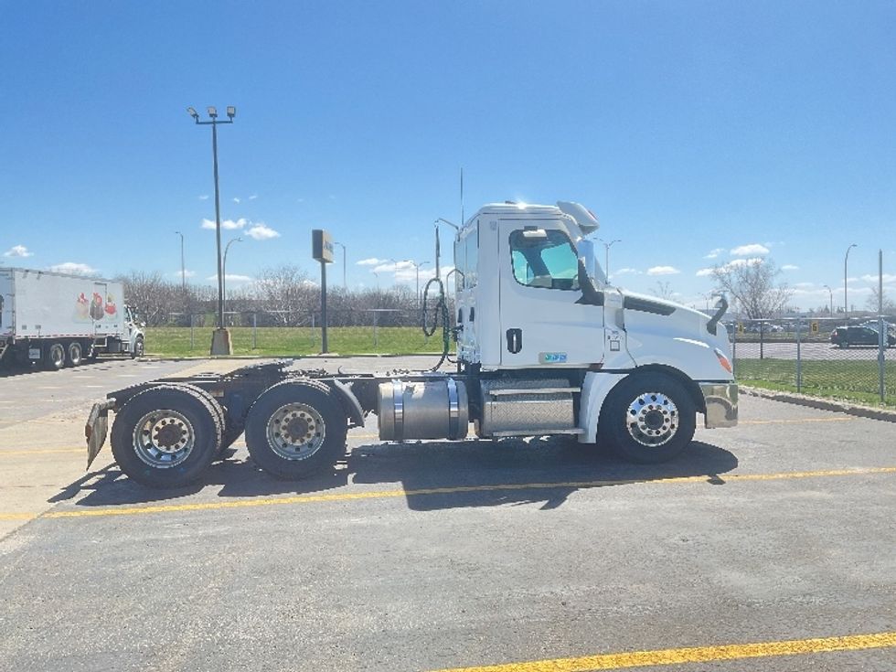 Day Cab Tractor-Heavy Duty Tractors-Freightliner-2020-T12664ST-Saint Laurent-PQ-274,444\n\t\tkm-$ 79,250 - Image 8