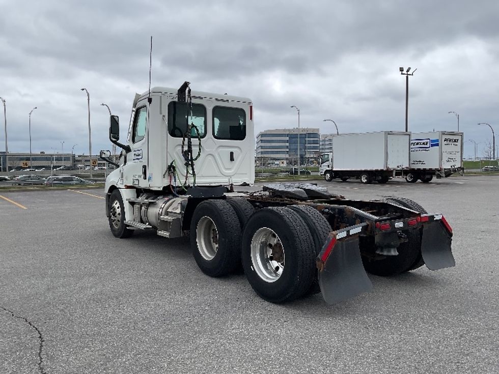 Day Cab Tractor-Heavy Duty Tractors-Freightliner-2020-T12664ST-Saint Laurent-PQ-345,250\n\t\tkm-$ 78,250 - Image 5