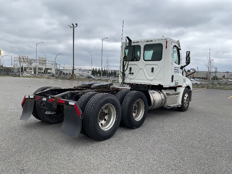 Day Cab Tractor-Heavy Duty Tractors-Freightliner-2020-T12664ST-Saint Laurent-PQ-345,250\n\t\tkm-$ 78,250 - Image 7