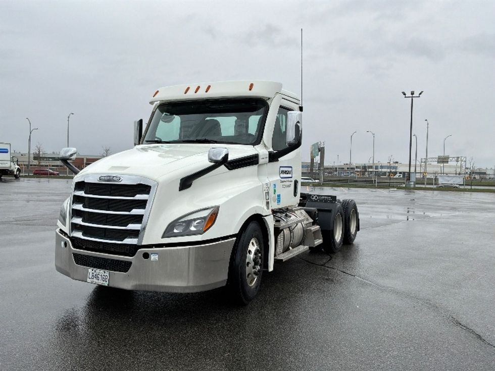 Day Cab Tractor-Heavy Duty Tractors-Freightliner-2020-T12664ST-Saint Laurent-PQ-407,875\n\t\tkm-$ 73,750 - Image 3