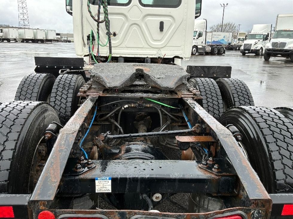 Day Cab Tractor-Heavy Duty Tractors-Freightliner-2020-T12664ST-Saint Laurent-PQ-407,875\n\t\tkm-$ 73,750 - Image 6
