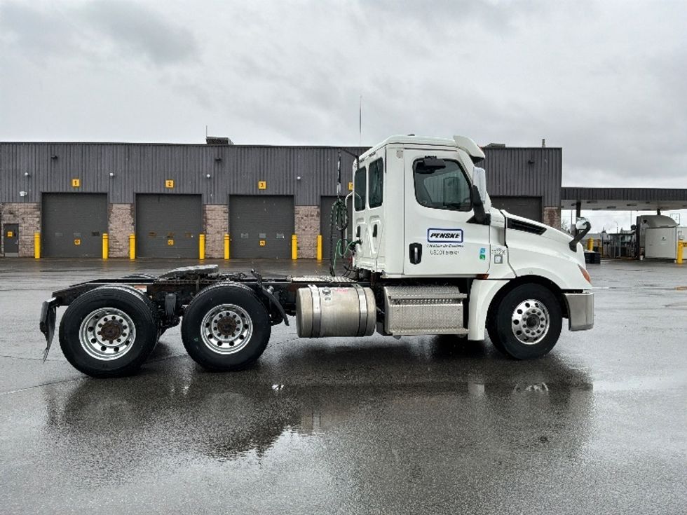 Day Cab Tractor-Heavy Duty Tractors-Freightliner-2020-T12664ST-Saint Laurent-PQ-407,875\n\t\tkm-$ 73,750 - Image 8