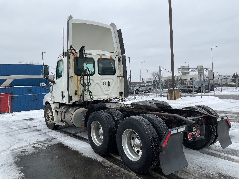 Day Cab Tractor-Heavy Duty Tractors-Freightliner-2020-T12664ST-Saint Laurent-PQ-429,030\n\t\tkm-$ 61,500 - Image 5
