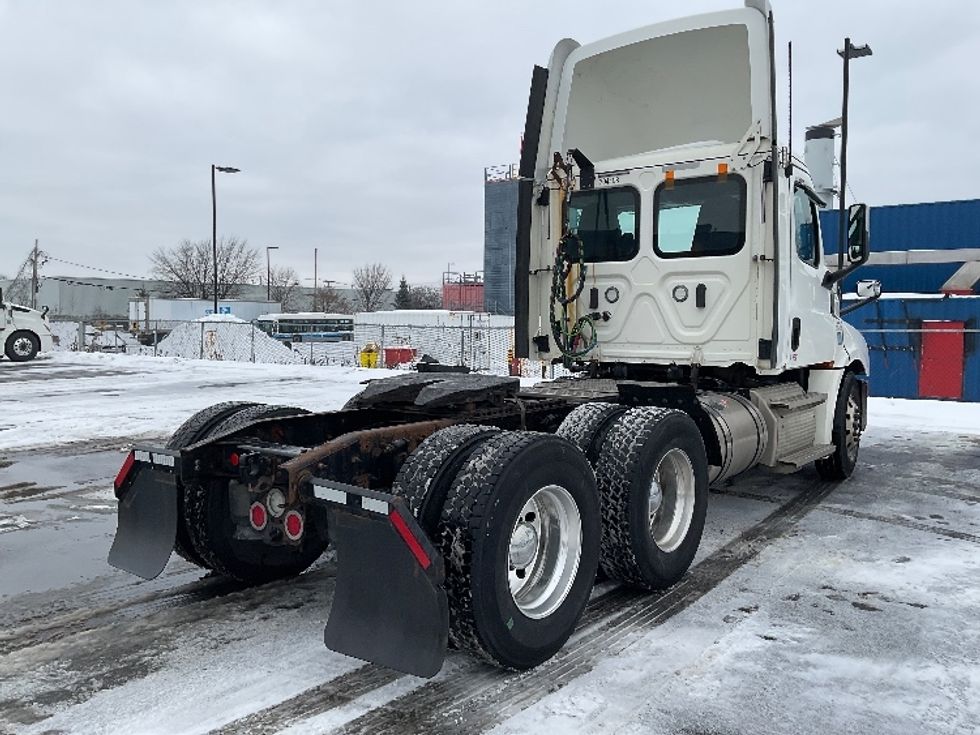 Day Cab Tractor-Heavy Duty Tractors-Freightliner-2020-T12664ST-Saint Laurent-PQ-429,030\n\t\tkm-$ 61,500 - Image 7