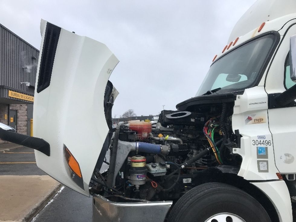 Day Cab Tractor-Heavy Duty Tractors-Freightliner-2020-T12664ST-Saint Laurent-PQ-439,277\n\t\tkm-$ 71,500 - Image 16