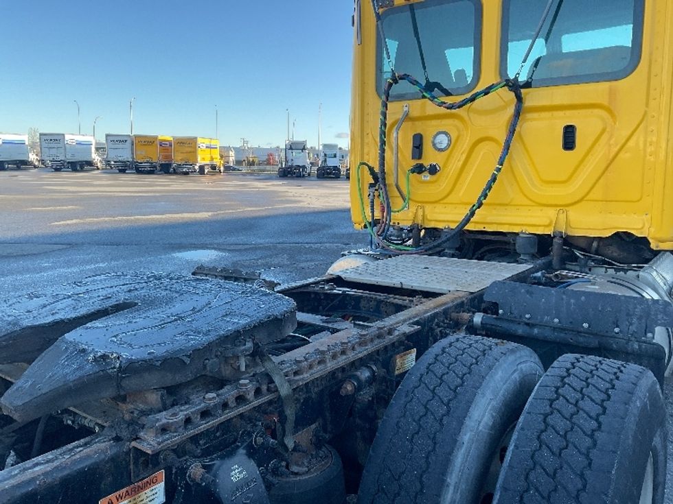 Day Cab Tractor-Heavy Duty Tractors-Freightliner-2020-T12664ST-Saint Laurent-PQ-461,091\n\t\tkm-$ 65,500 - Image 18