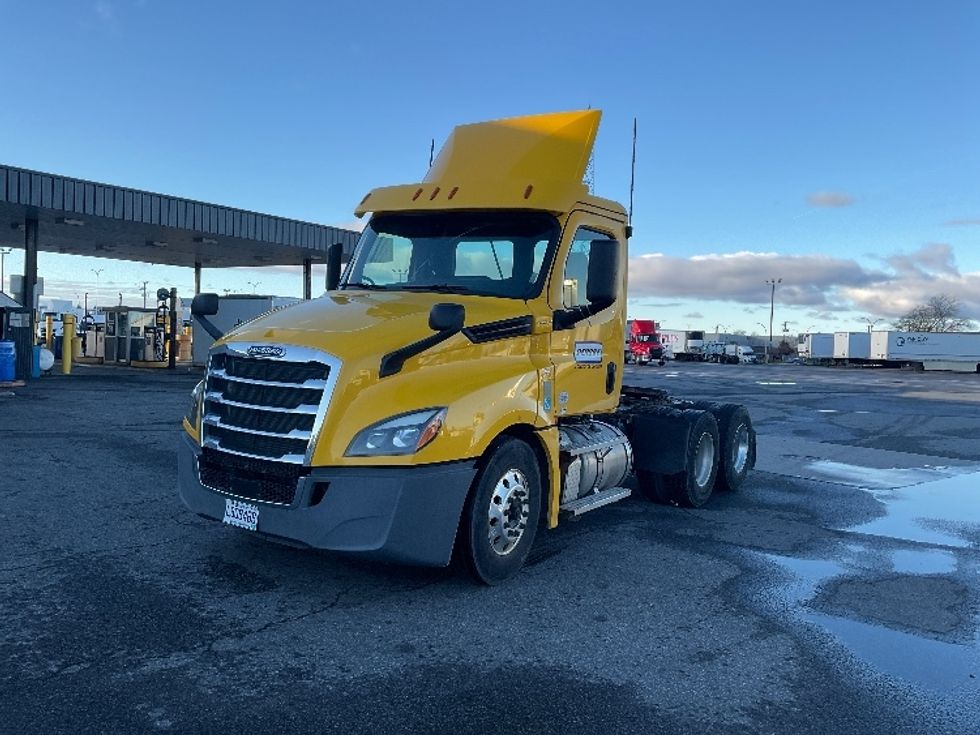 Day Cab Tractor-Heavy Duty Tractors-Freightliner-2020-T12664ST-Saint Laurent-PQ-461,091\n\t\tkm-$ 65,500 - Image 3