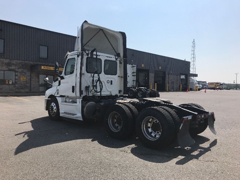 Day Cab Tractor-Heavy Duty Tractors-Freightliner-2020-T12664ST-Saint Laurent-PQ-505,982\n\t\tkm-$ 71,500 - Image 5