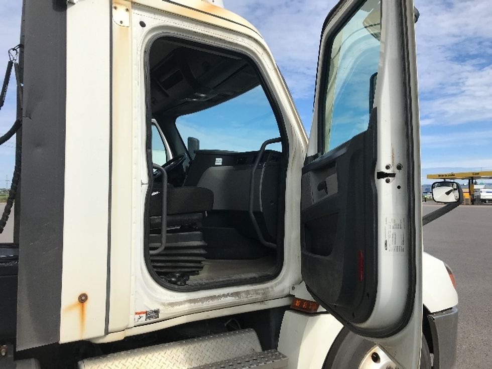 Day Cab Tractor-Heavy Duty Tractors-Freightliner-2020-T12664ST-Saint Laurent-PQ-511,623\n\t\tkm-$ 71,250 - Image 12