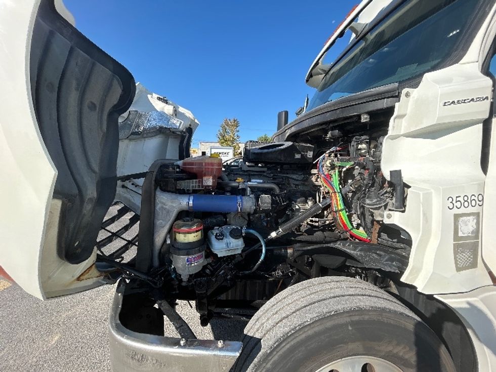 Day Cab Tractor-Heavy Duty Tractors-Freightliner-2020-T12664ST-Saint Laurent-PQ-561,939\n\t\tkm-$ 69,500 - Image 16