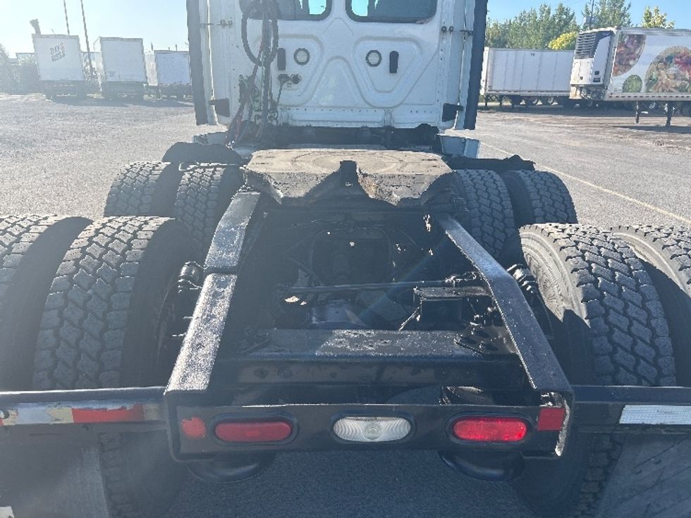 Day Cab Tractor-Heavy Duty Tractors-Freightliner-2020-T12664ST-Saint Laurent-PQ-561,939\n\t\tkm-$ 69,500 - Image 6