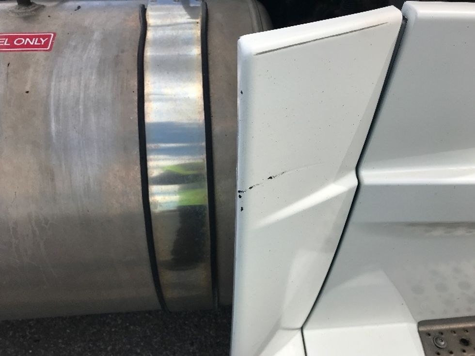 Day Cab Tractor-Heavy Duty Tractors-Freightliner-2020-T12664ST-Saint Laurent-PQ-625,713\n\t\tkm-$ 66,750 - Image 20