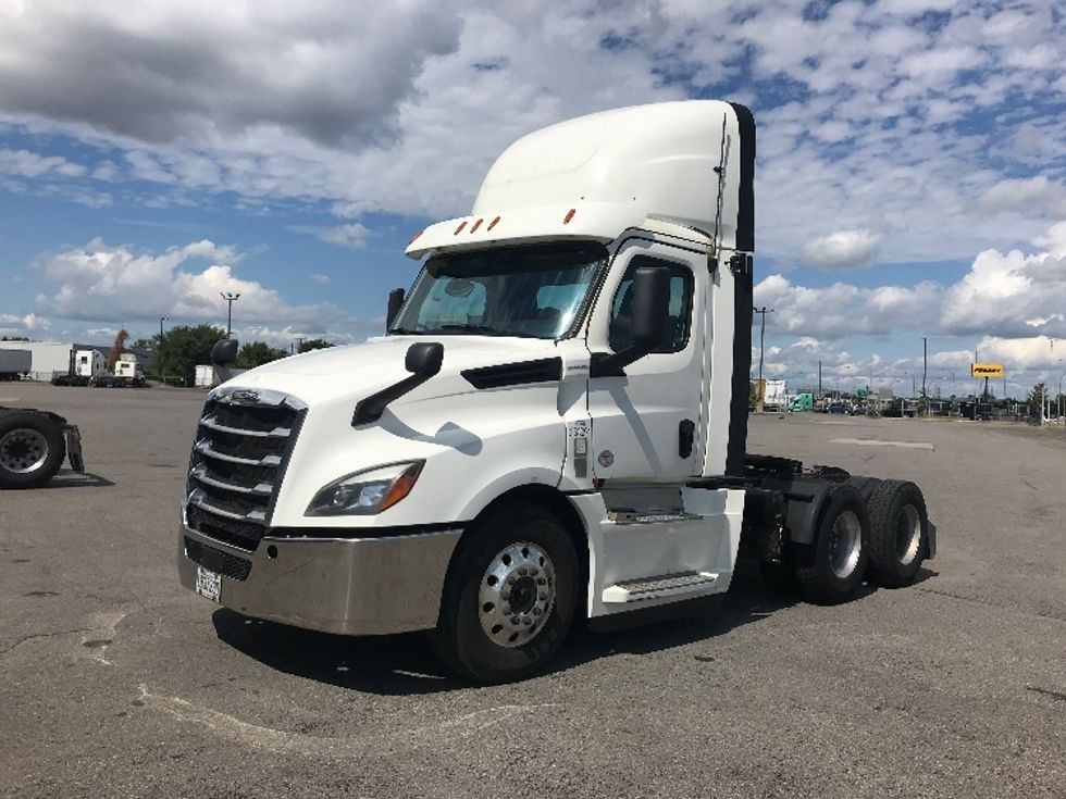 Day Cab Tractor-Heavy Duty Tractors-Freightliner-2020-T12664ST-Saint Laurent-PQ-625,713\n\t\tkm-$ 66,750 - Image 3