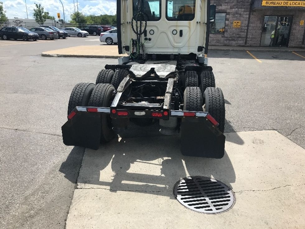Day Cab Tractor-Heavy Duty Tractors-Freightliner-2020-T12664ST-Saint Laurent-PQ-625,713\n\t\tkm-$ 66,750 - Image 6