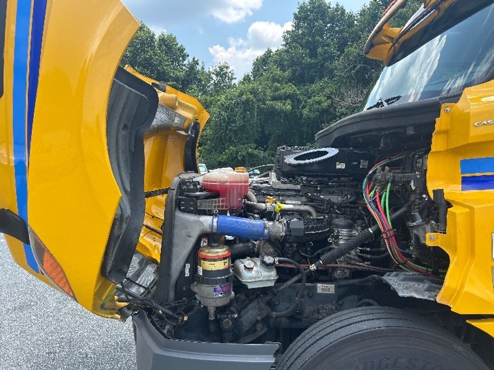 Day Cab Tractor-Heavy Duty Tractors-Freightliner-2020-T12664ST-Salem-VA-501,781\n\t\tmiles-$ 42,250 - Image 16