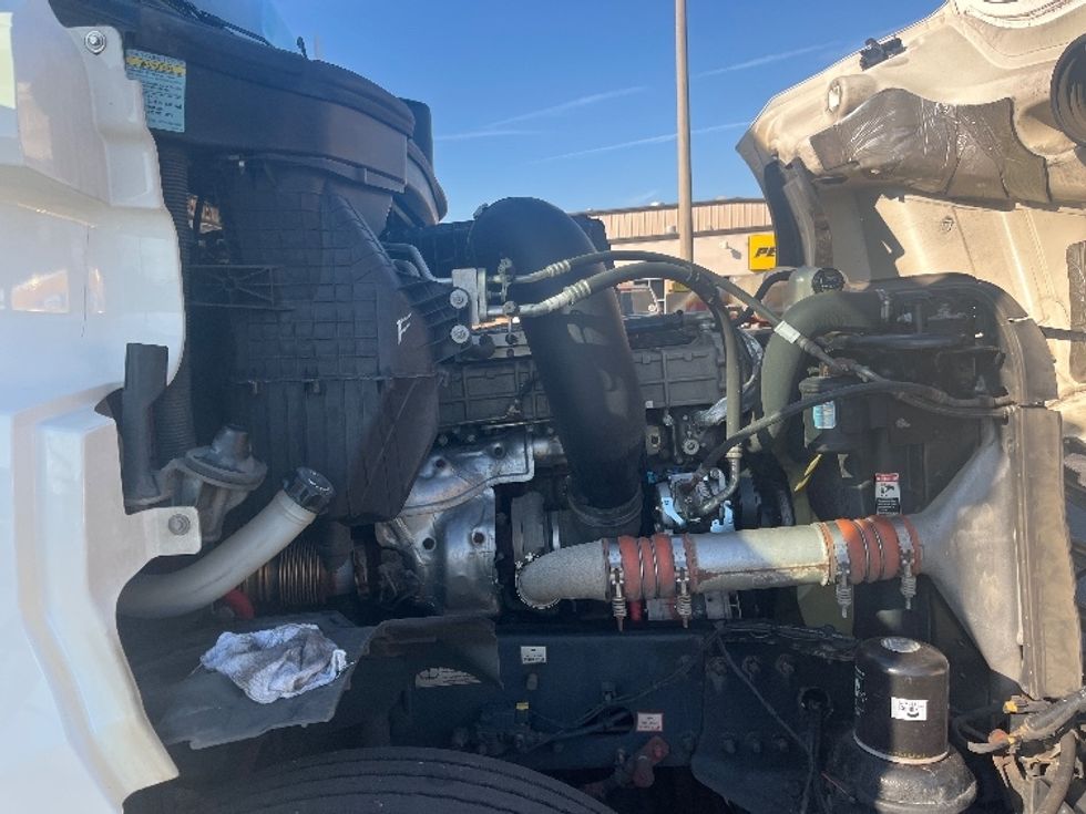 Day Cab Tractor-Heavy Duty Tractors-Freightliner-2020-T12664ST-Salem-VA-549,955\n\t\tmiles-$ 44,000 - Image 14