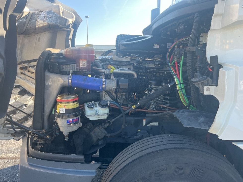 Day Cab Tractor-Heavy Duty Tractors-Freightliner-2020-T12664ST-Salem-VA-549,955\n\t\tmiles-$ 44,000 - Image 15
