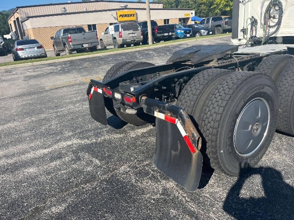 Day Cab Tractor-Heavy Duty Tractors-Freightliner-2020-T12664ST-Salem-VA-577,942\n\t\tmiles-$ 41,500 - Image 19
