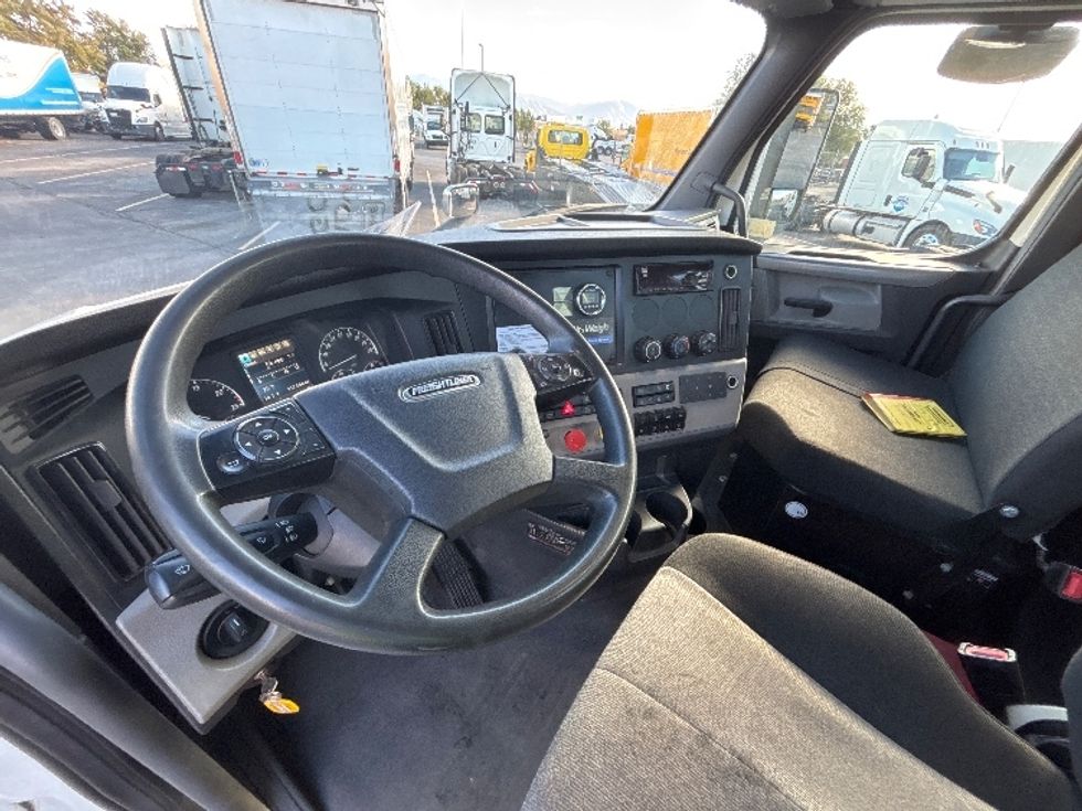 Day Cab Tractor-Heavy Duty Tractors-Freightliner-2020-T12664ST-Salt Lake City-UT-218,191\n\t\tmiles-$ 71,000 - Image 10