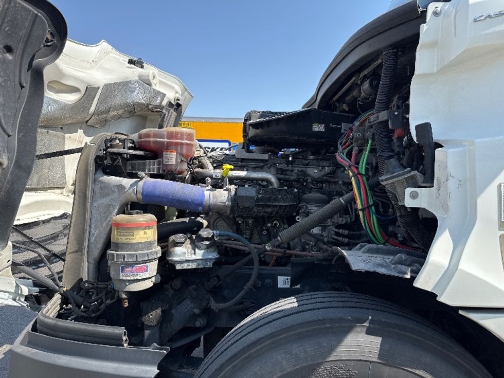 Day Cab Tractor-Heavy Duty Tractors-Freightliner-2020-T12664ST-Salt Lake City-UT-232,839\n\t\tmiles-$ 61,500 - Image 16