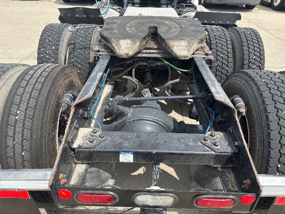 Day Cab Tractor-Heavy Duty Tractors-Freightliner-2020-T12664ST-Salt Lake City-UT-242,178\n\t\tmiles-$ 60,750 - Image 6