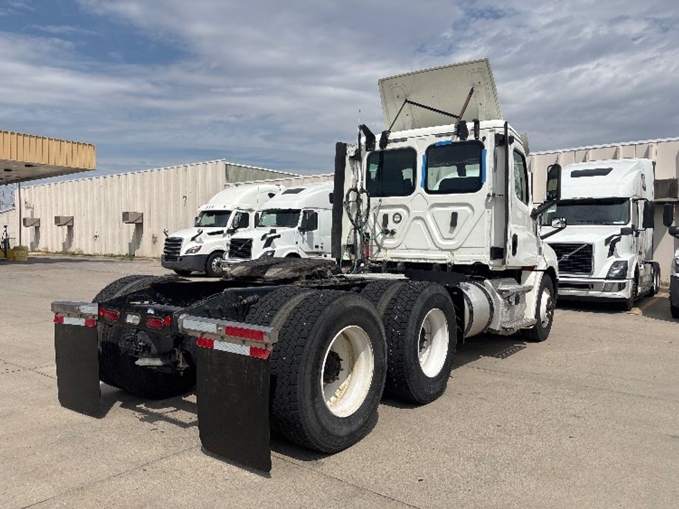 Day Cab Tractor-Heavy Duty Tractors-Freightliner-2020-T12664ST-Salt Lake City-UT-242,178\n\t\tmiles-$ 60,750 - Image 7