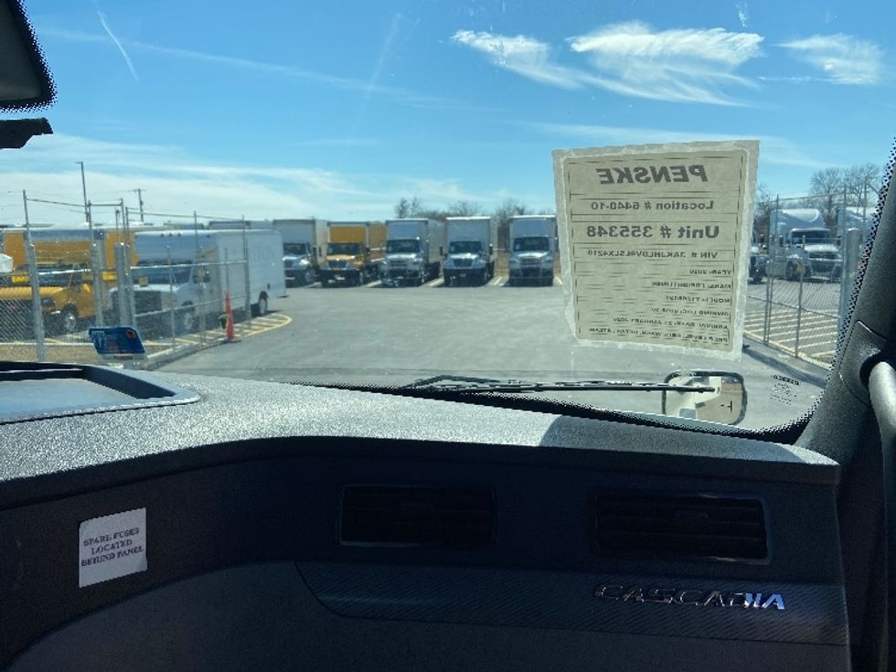 Day Cab Tractor-Heavy Duty Tractors-Freightliner-2020-T12664ST-San Antonio-TX-153,626\n\t\tmiles-$ 66,500 - Image 13