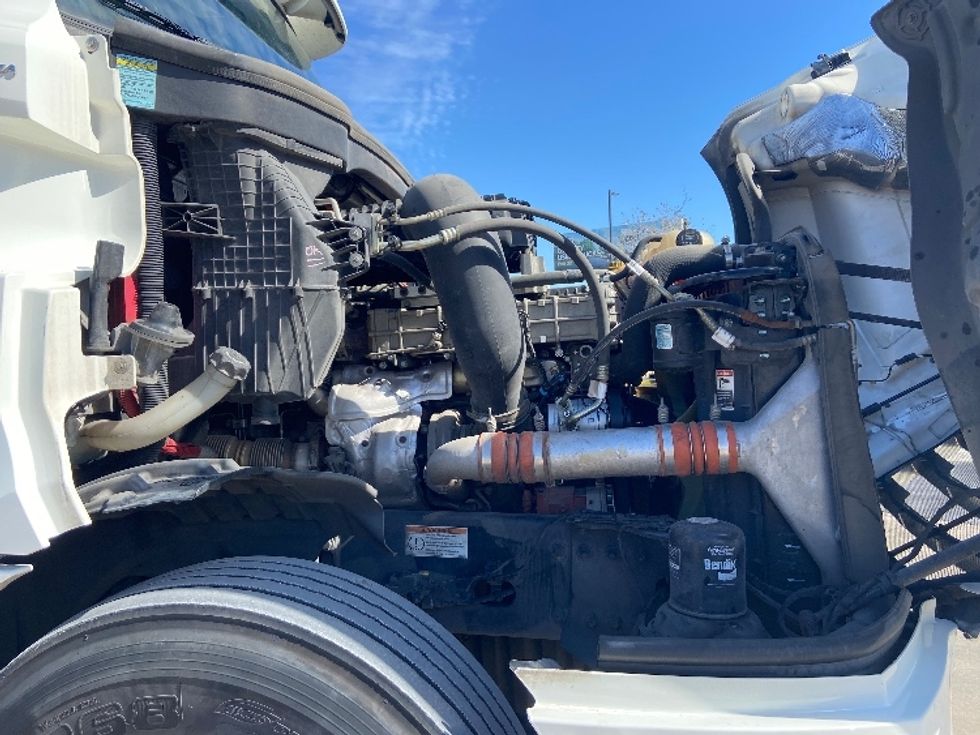 Day Cab Tractor-Heavy Duty Tractors-Freightliner-2020-T12664ST-San Antonio-TX-153,626\n\t\tmiles-$ 66,500 - Image 15