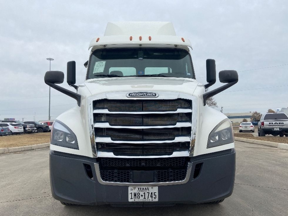 Day Cab Tractor-Heavy Duty Tractors-Freightliner-2020-T12664ST-San Antonio-TX-198,288\n\t\tmiles-$ 64,000 - Image 2