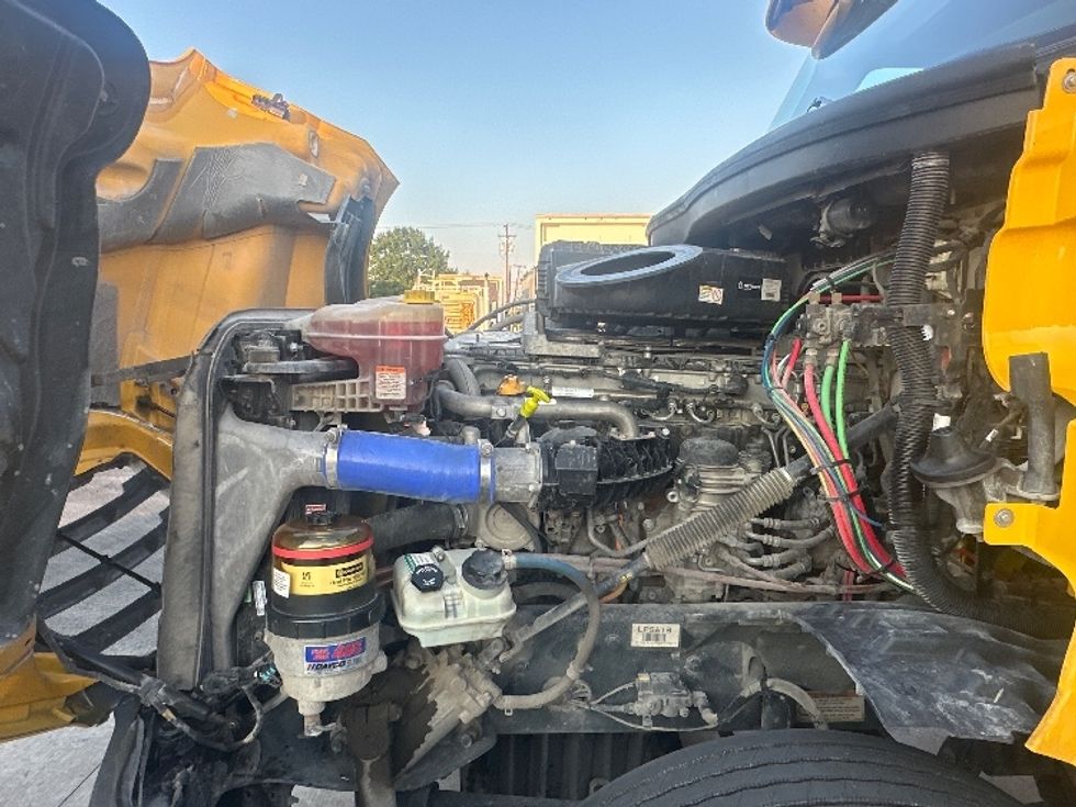 Day Cab Tractor-Heavy Duty Tractors-Freightliner-2020-T12664ST-San Antonio-TX-198,758\n\t\tmiles-$ 64,000 - Image 16