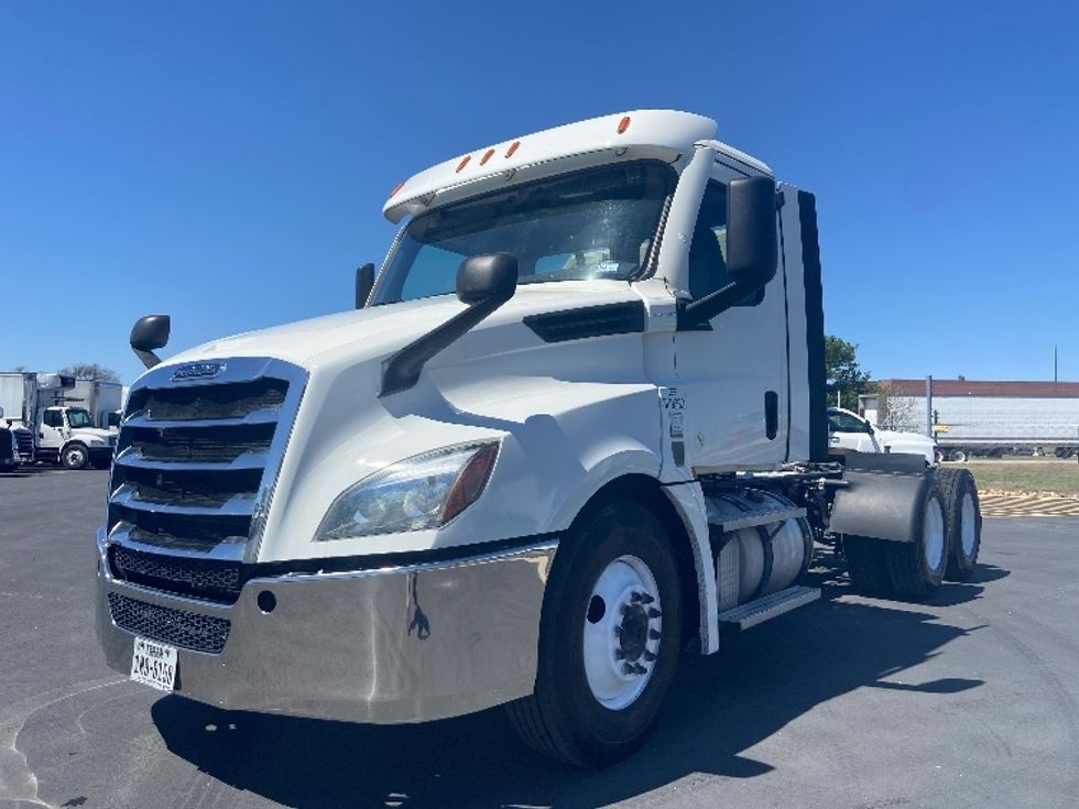 Day Cab Tractor-Heavy Duty Tractors-Freightliner-2020-T12664ST-San Antonio-TX-229,130\n\t\tmiles-$ 56,750 - Image 3