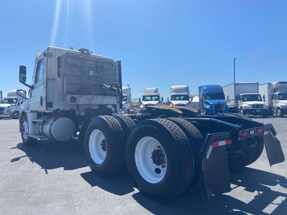 Day Cab Tractor-Heavy Duty Tractors-Freightliner-2020-T12664ST-San Antonio-TX-229,130\n\t\tmiles-$ 56,750 - Image 5
