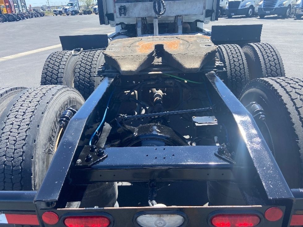 Day Cab Tractor-Heavy Duty Tractors-Freightliner-2020-T12664ST-San Antonio-TX-229,130\n\t\tmiles-$ 56,750 - Image 6