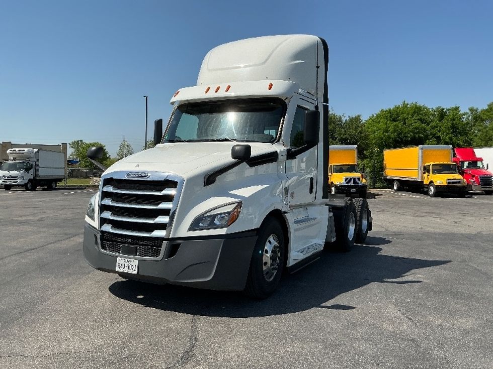 Day Cab Tractor-Heavy Duty Tractors-Freightliner-2020-T12664ST-San Antonio-TX-242,806\n\t\tmiles-$ 67,250 - Image 3