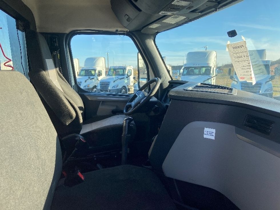 Day Cab Tractor-Heavy Duty Tractors-Freightliner-2020-T12664ST-San Antonio-TX-251,398\n\t\tmiles-$ 57,000 - Image 14