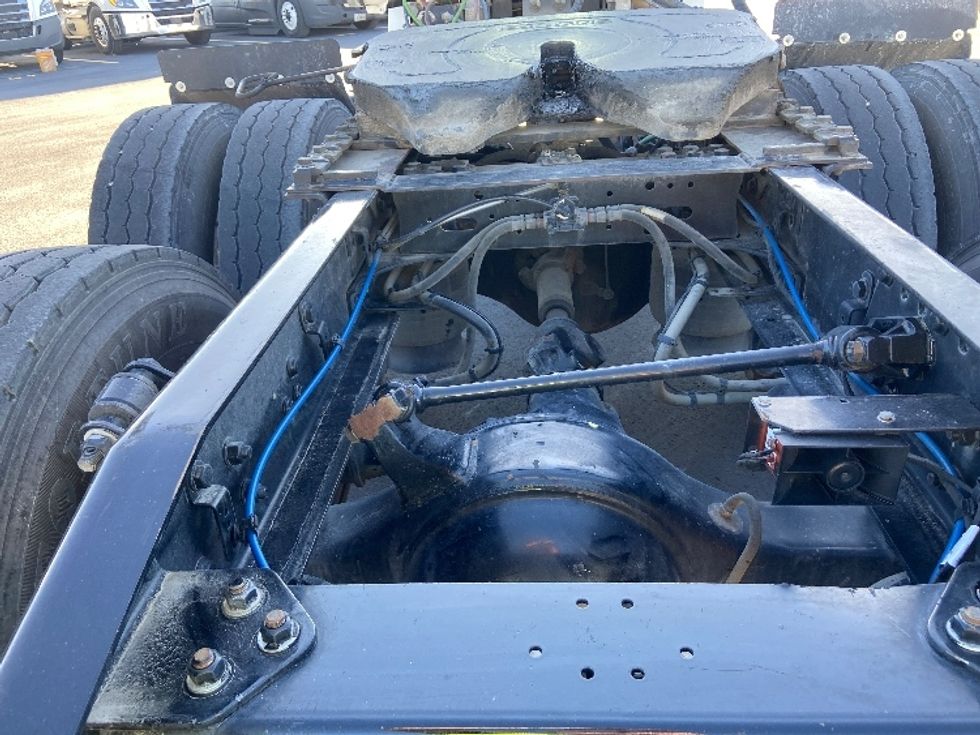 Day Cab Tractor-Heavy Duty Tractors-Freightliner-2020-T12664ST-San Antonio-TX-251,398\n\t\tmiles-$ 57,000 - Image 6